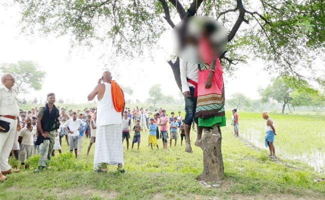 गया में डबल मर्डर से इलाके में सनसनी, पेड़ से लटकता मिला शव, ऑनर किलिंग की आशंका, …जानें मामला?