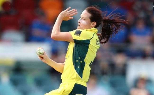 दो हैट्रिक लेने वाली पहली महिला क्रिकेटर बनी ऑस्ट्रेलिया की मेगान स्कट
