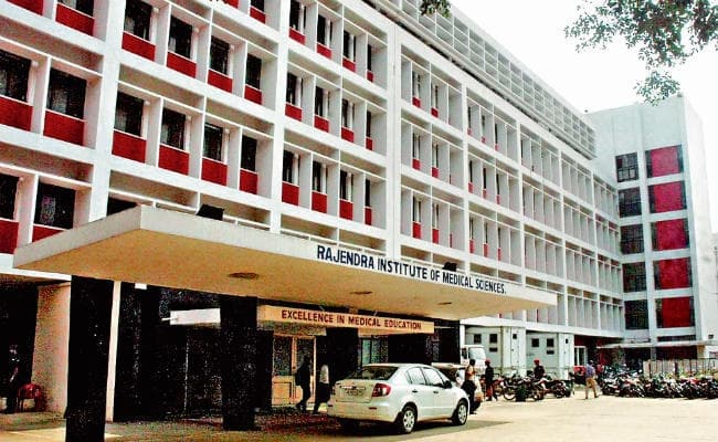 रांची : टेंडर से नहीं बन रही बात, सीटी स्कैन मशीन के लिए अब खुद कंपनी से संपर्क करेगा रिम्स