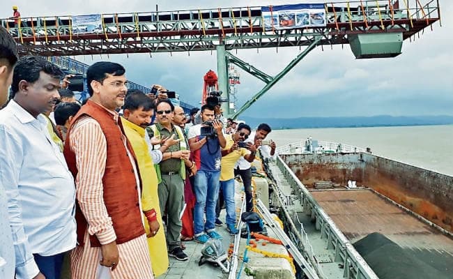 झमाझम बारिश के बीच साहिबगंज पोर्ट का हुआ ऑनलाइन उद्घाटन