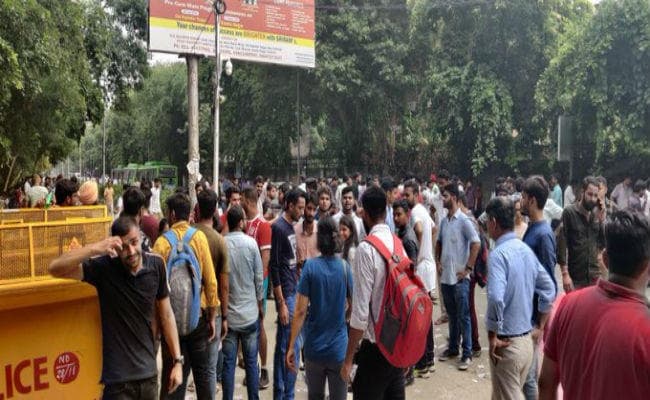 दिल्ली विश्वविद्यालय छात्रसंघ चुनावः केंद्रीय पैनल की सभी चारों सीटों पर ABVP आगे