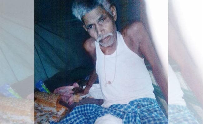 गुमला : वृद्ध ने खुद के इलाज के लिए जमीन बंधक रखी, पशुओं को बेचा