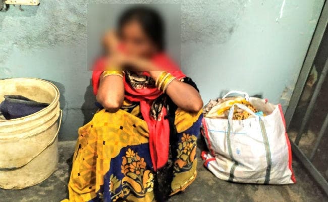 बेटी को पढ़ाने के लिए मां कर रही थी तस्करी का काम, कोडरमा स्‍टेशन पर गिरफ्तार