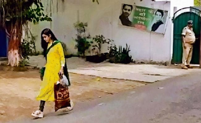 ....जब राबड़ी के आवास से रोती निकलीं ऐश्वर्या छह घंटे बाद लौट आयीं ससुराल