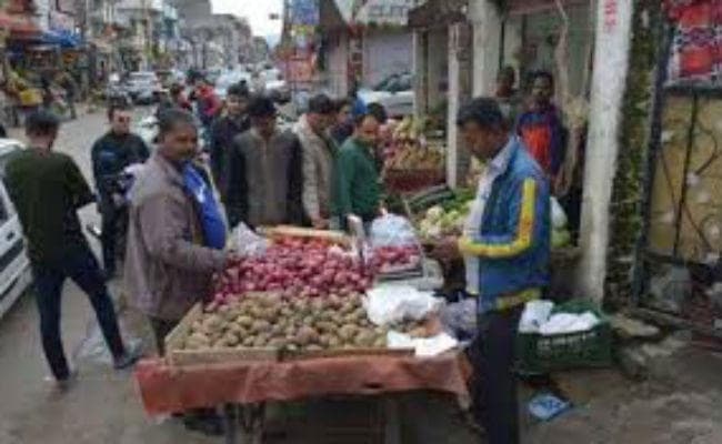 किश्तवाड़ में दिन का कर्फ्यू हटा, संदिग्ध आतंकवादियों की तलाश जारी