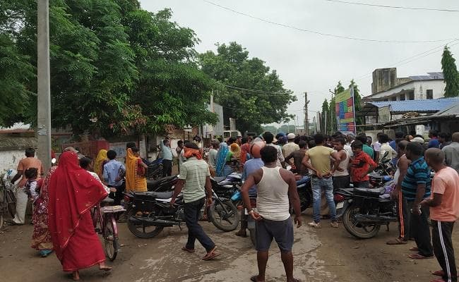 परिवार नियोजन ऑपरेशन के बाद महिला की मौत, हंगामा, सड़क जाम