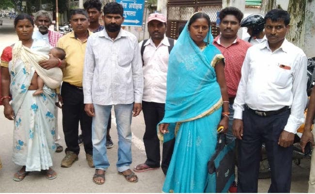 गुमला : 70 दिनों से लापता है छात्र, परिजनों ने उसके दोस्त पर गायब करने का जताया शक