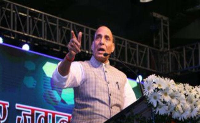 ...तो टुकड़ों में बंट जाएगा पाकिस्तान, रक्षा मंत्री राजनाथ सिंह का करारा प्रहार