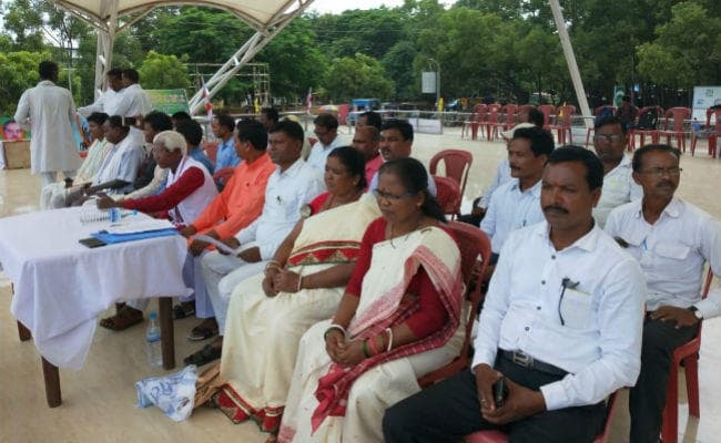 धर्म बदलने वाले आदिवासियों को न दें आरक्षण का लाभ, जनजाति सुरक्षा मंच की मांग