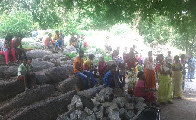 सरना स्थल में जादू टोना करने के शक में एतवा को ग्रामीणों ने पीट-पीटकर मार डाला