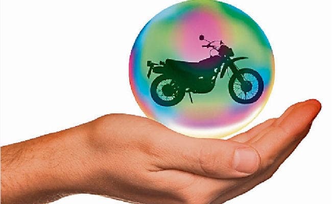 अब तक बिना इंश्योरेंस के ही सड़कों पर दौड़ रहे थे 90 फीसदी दोपहिया, बीमा के लिए लग रही सबसे ज्यादा भीड़