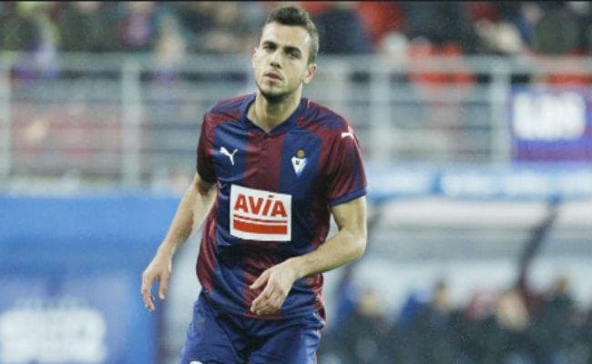 अलावेस को हराकर सेविला ला लीगा के शीर्ष पर