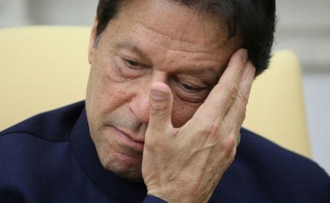 मुस्लिम देशों से पाक को फिर लगा झटका, कहा- इमरान संयम बरतें और भारत से बात करें