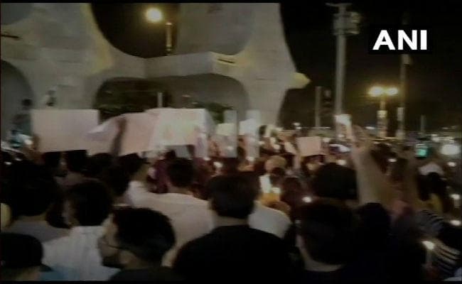 पाकिस्तान के सिंध प्रांत में हिंदू छात्रा की हत्या, कराची में लोगों ने किया विरोध प्रदर्शन