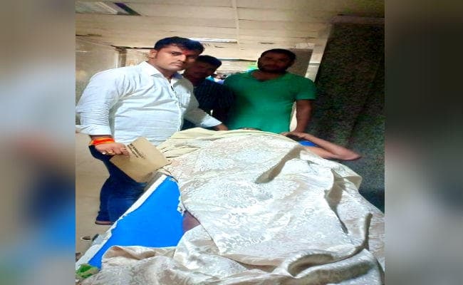 पटना में भारी बारिश: बैरक में पेड़ गिरने से 9 पुलिसकर्मी गंभीर रूप से घायल, इलाज जारी