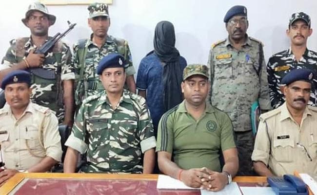 पांच लाख का इनामी नक्सली शेखर गंझू चतरा से गिरफ्तार