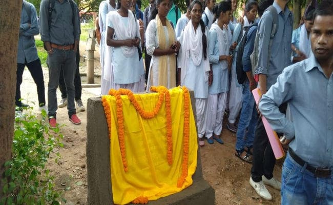 केओ कॉलेज में प्‍याऊ का शिलान्यास करने पहुंचे विधायक का विरोध, बैरंग लौटे, छात्रों के बीच भिड़ंत