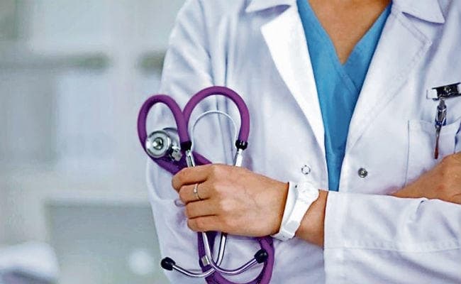 पटना : ड्यूटी से गायब 137 डाक्टरों पर होगी कार्रवाई
