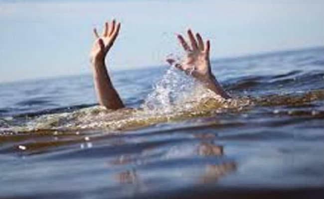स्नान के दौरान डूबने से किशोर की मौत