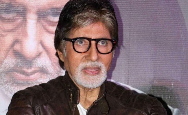 अमिताभ बच्‍चन के ट्वीट पर बवाल, ''जलसा'' के बाहर हो रहा है विरोध प्रदर्शन