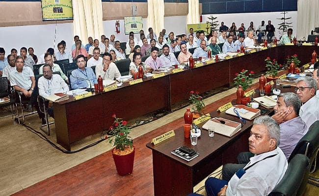 रांची : दबाव में काम कर रहा है वन विभाग : चतुर्वेदी