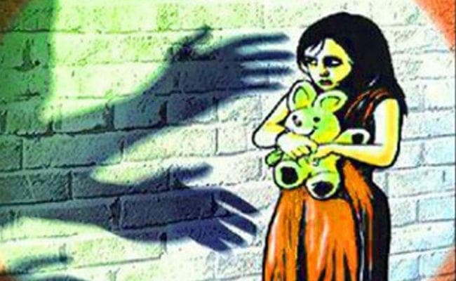 चलती कार में नाबालिग से गैंगरेप के मामला : फरार आरोपित दीनानाथ की संपत्ति की जायेगी कुर्क