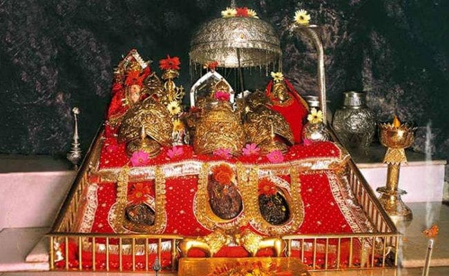 Navratri 2023: शारदीय नवरात्रि में परिवार के साथ जरूर करें इन देवी मैया के प्रसिद्ध मंदिरों में दर्शन