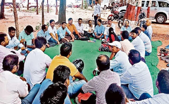 मांगें नहीं मानी, तो 25 से पारा शिक्षकों का घेरा डालो-डेरा डालो