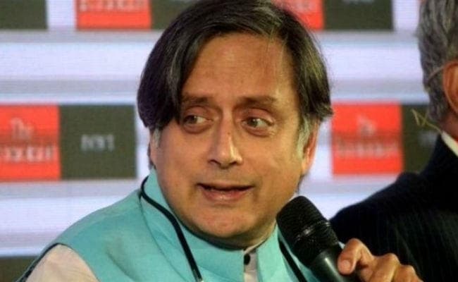 विदेशों में सम्मान पाने के हकदार हैं पीएम मोदी : शशि थरूर