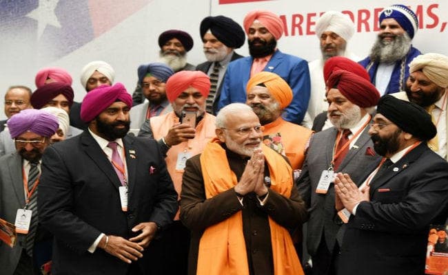 #HowdyModi इवेंट से पहले सिख प्रतिनिधिमंडल से मिले पीएम मोदी
