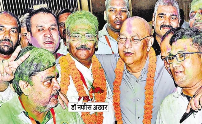 जेएससीए चुनाव : पूर्व अध्यक्ष अमिताभ चौधरी समर्थित खेमे का वर्चस्व, डॉ नफीस अख्तर गुट ने किया क्लीन स्वीप