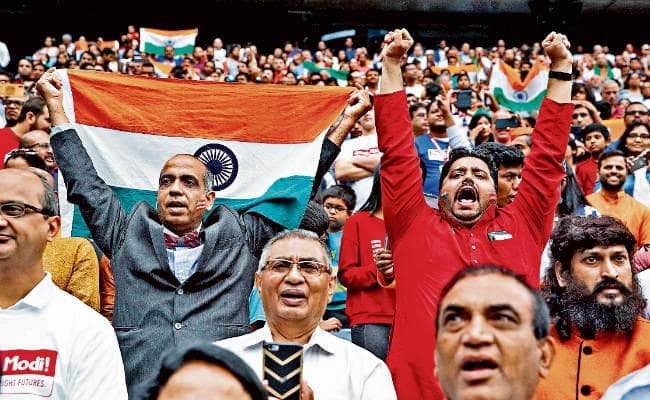 ‘हाउडी मोदी’ में दिखा अपना मिनी इंडिया, 50 हजार से ज्यादा भारतीय बने गवाह, करोड़ों लोगों ने इसे टीवी पर देखा