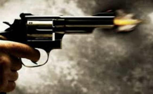 मदारगंज मुखिया के घर के पास ललन सिंह की गोली मार कर हत्या