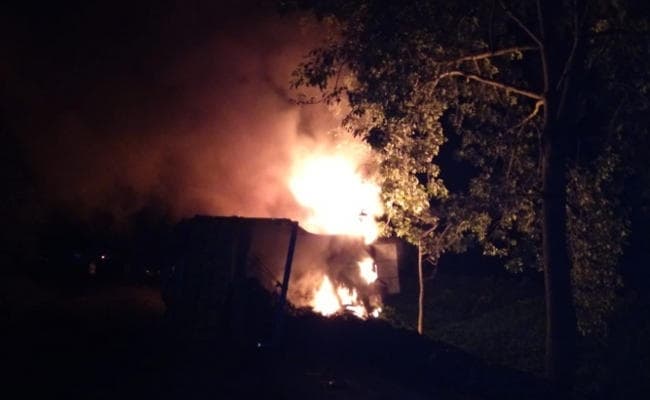 Jharkhand : हजारीबाग में भीषण हादसा, तीन लोग जिंदा जले, दो की हालत गंभीर