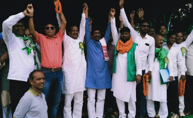 भाजपा सरकार पर बरसे पूर्व CM हेमंत, कहा- झामुमो की सरकार बनी तो महिलाओं को 50 प्रतिशत आरक्षण