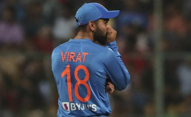 हेंड्रिक्स से कंधा टकराने पर कोहली को लगी फटकार, मिला एक ‘डिमैरिट'' अंक