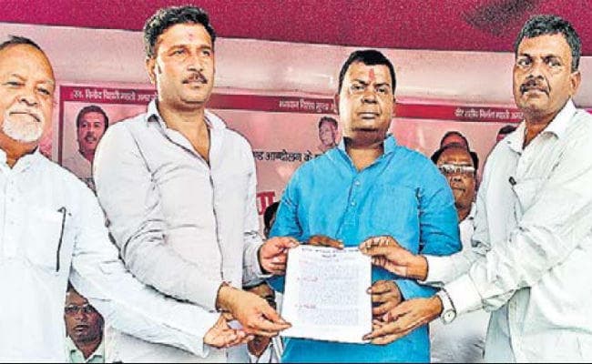 चंदनकियारी से चुनाव लड़ेगी आजसू पार्टी, सुदेश महतो ने कहा- बिनोद बिहारी महतो के आदर्शों को जीवन में उतारें