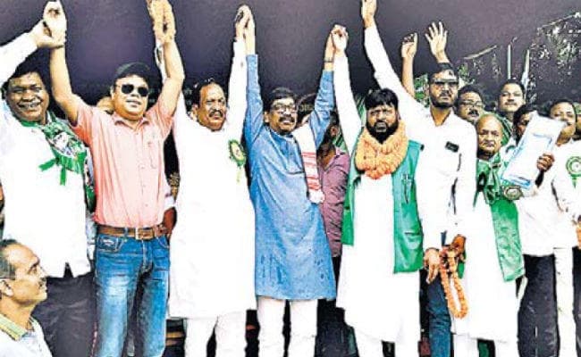 बदलाव यात्रा में बोले हेमंत सोरेन, हमारी सरकार बनी, तो महिलाओं को 50 फीसदी आरक्षण