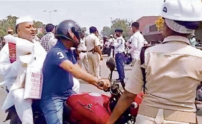 सख्ती : सांसद की स्कॉर्पियो पर लगी थी काली फिल्म, विधायक जी बाइक पर पीछे बैठे थे बिना हेलमेट, कटा चालान