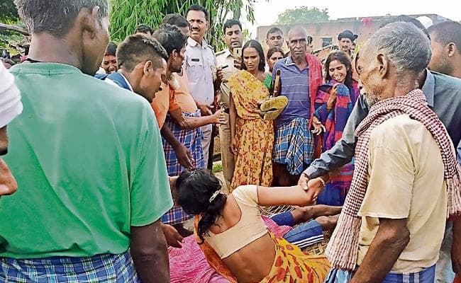 टांगी से वार कर पूर्व नक्सली की हत्या