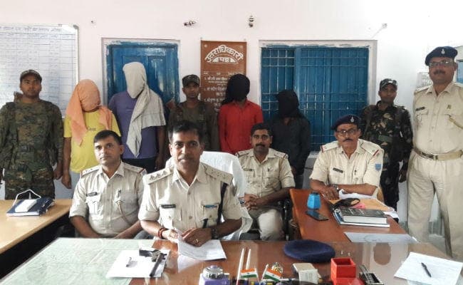 आपराधिक घटना की योजना बना रहे बाबा ग्रुप के 4 सदस्‍यों को पुलिस ने किया गिरफ्तार