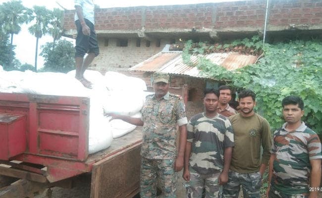 छतरपुर के मंदेया गांव में तीन घरों में मिला नौनिहालों को दिया जाने वाला कई टन पोषाहार