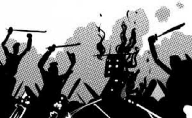 मॉब लिंचिंग मामला : आरोपियों की गिरफ्तारी के लिए पुलिस कर रही छापेमारी, लेकिन, हाथ नहीं आये चारों नामजद