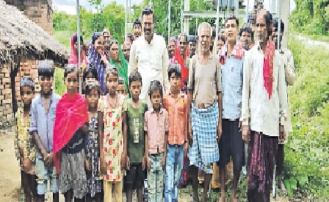 गौरी बिगहा में बिजली आते ही चमक उठीं लोगों की आंखें