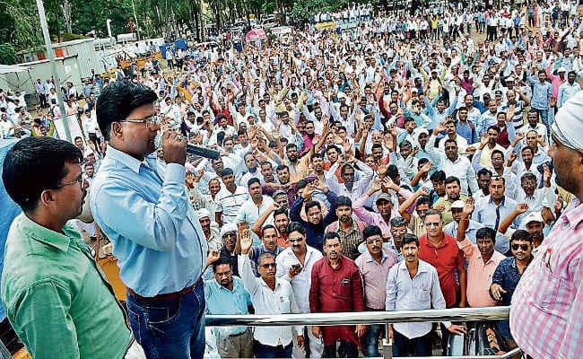 राज्य भर से जमा हो रहे हैं पारा शिक्षक, बढ़ सकती है संख्या, नियमावली बनने तक करेंगे आंदोलन