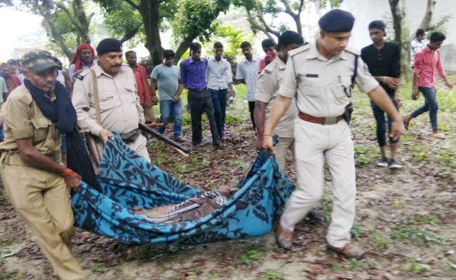 आभूषण दुकान में चोरी का विरोध करना महंगा पड़ा, चोरों ने हत्या कर दुकान के पीछे फेंका