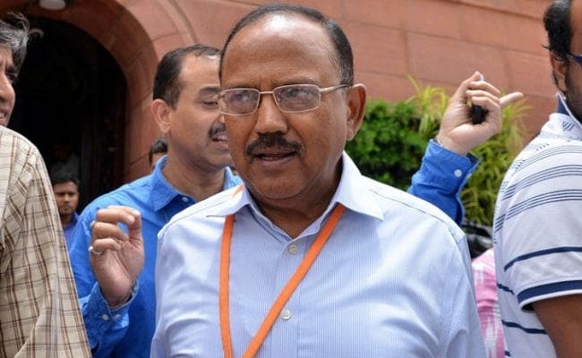 NSA डोभाल ने सुरक्षा अधिकारियों को दिये निर्देश- जम्मू कश्मीर में आतंकवाद निरोधक अभियान में लायें तेजी