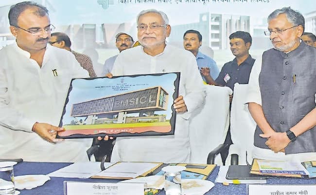 1929 करोड़ की प्रोजेक्टों का सीएम ने किया उद्घाटन-शिलान्यास, कहा - हर बीमारी की जांच को खरीदें उपकरण