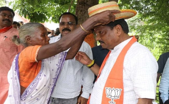 सरायकेला से भी बांस की बनी वस्तुओं को भेजा जायेगा विदेश : CM रघुवर दास