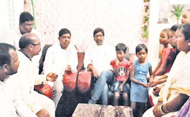 झारखंड में गुंडा राज कायम, खराब हो गयी है राज्य की विधि-व्यवस्था : हेमंत